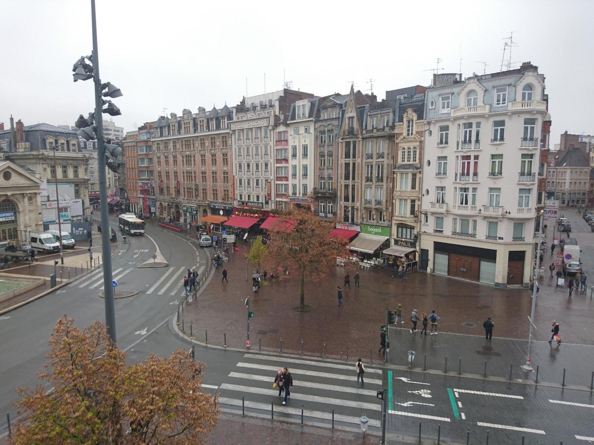 Studio Hypercentre Proche Gares Et Metro Lille Exterior photo